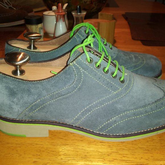 Lt. Blue Nubuck Johnston & Murphy Wingtips. Size: (8M) - Picture 2 of 7